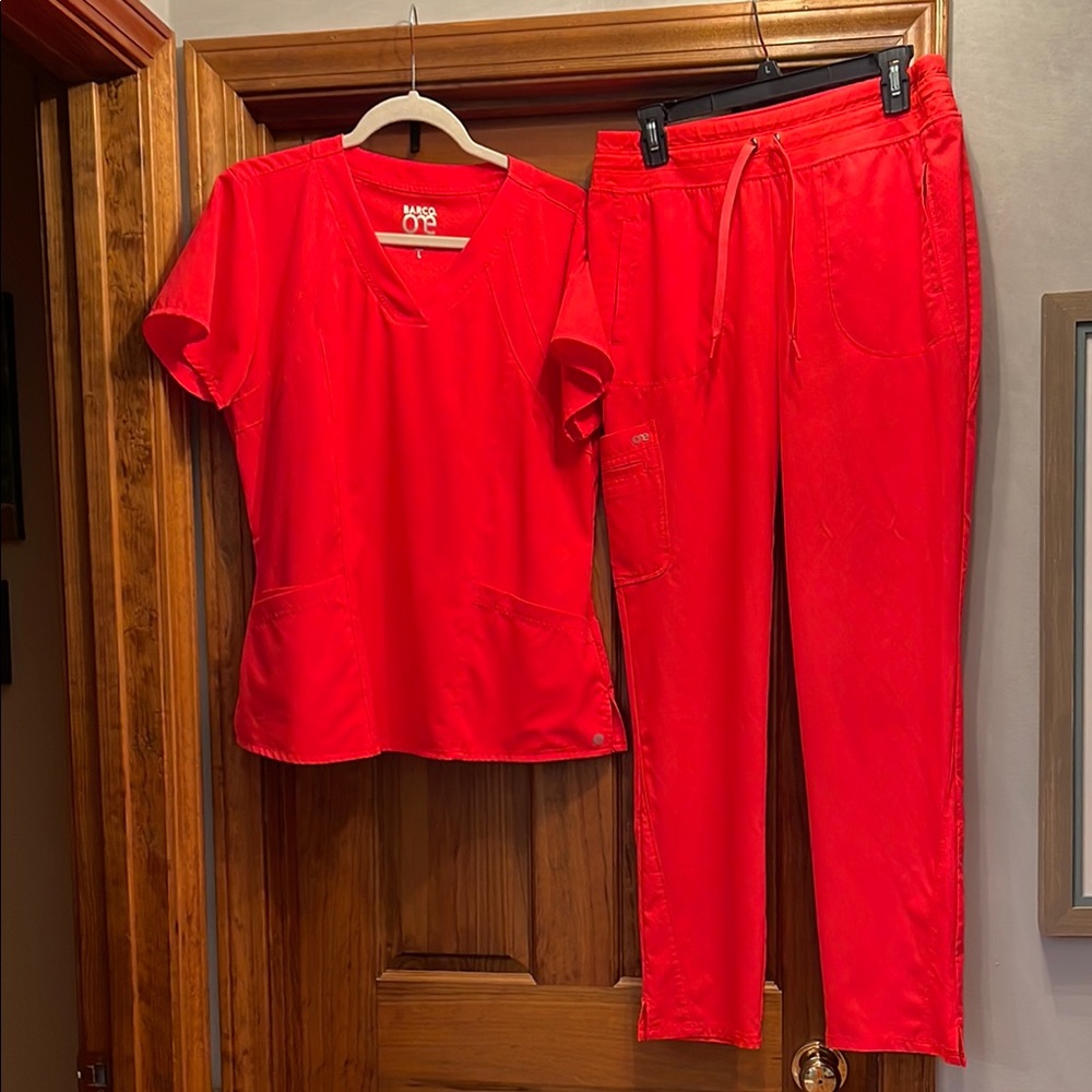Barco One scrubs